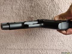 SIG-Sauer P 220  9mm Federal