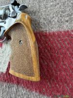 Karl-Nill-Griffschalen für S&W-Revolver mit K/L-Rahmen