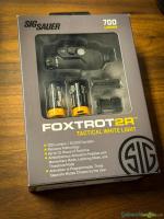 Sig Sauer Foxtrot2R Tactical White Light 700 Lumen, schwarz NEU