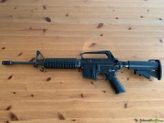 Colt M16 Commando