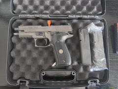 SIG-Sauer P226 Legion