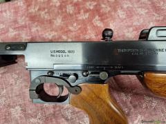 A vendre une Thompson 1928 rare et neuve!