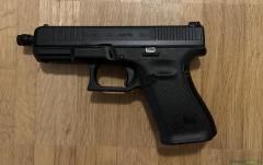 Glock 44GL .22LR mit B&T Tiger Schalldämpfer