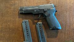 SIG Sauer P220