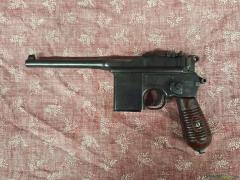 A vendre un pistolet rafaleur schnellfeuer M1932