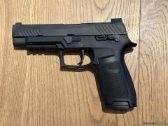 SIG-Sauer P320 M17 Full Size 9mm Para 9x19mm Parabellum/Luger/NATO