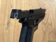 SIG-Sauer P320 M17 Full Size 9mm Para 9x19mm Parabellum/Luger/NATO