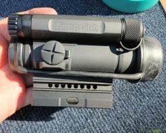Aimpoint CompM4 Rotpunktvisier mit QRP2-Montage