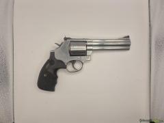 Smith & Wesson 686 Plus 5