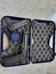 Beretta FS92 9x19mm Parabellum/Luger/NATO