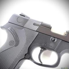 Smith & Wesson Model 6944 DAO cal. 9mmP