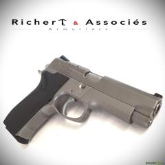 Smith & Wesson Model 4026 cal. .40S&W