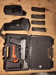 SIG-Sauer SP 2022 9x19mm Parabellum/Luger/NATO