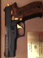 Jubiläums Pistole SIG Sauer P226 9 Para NEU