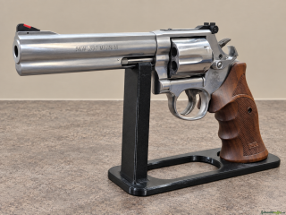 Smith & Wesson 686-6 .357 Magnum / 9x31mmR /.353 Casull