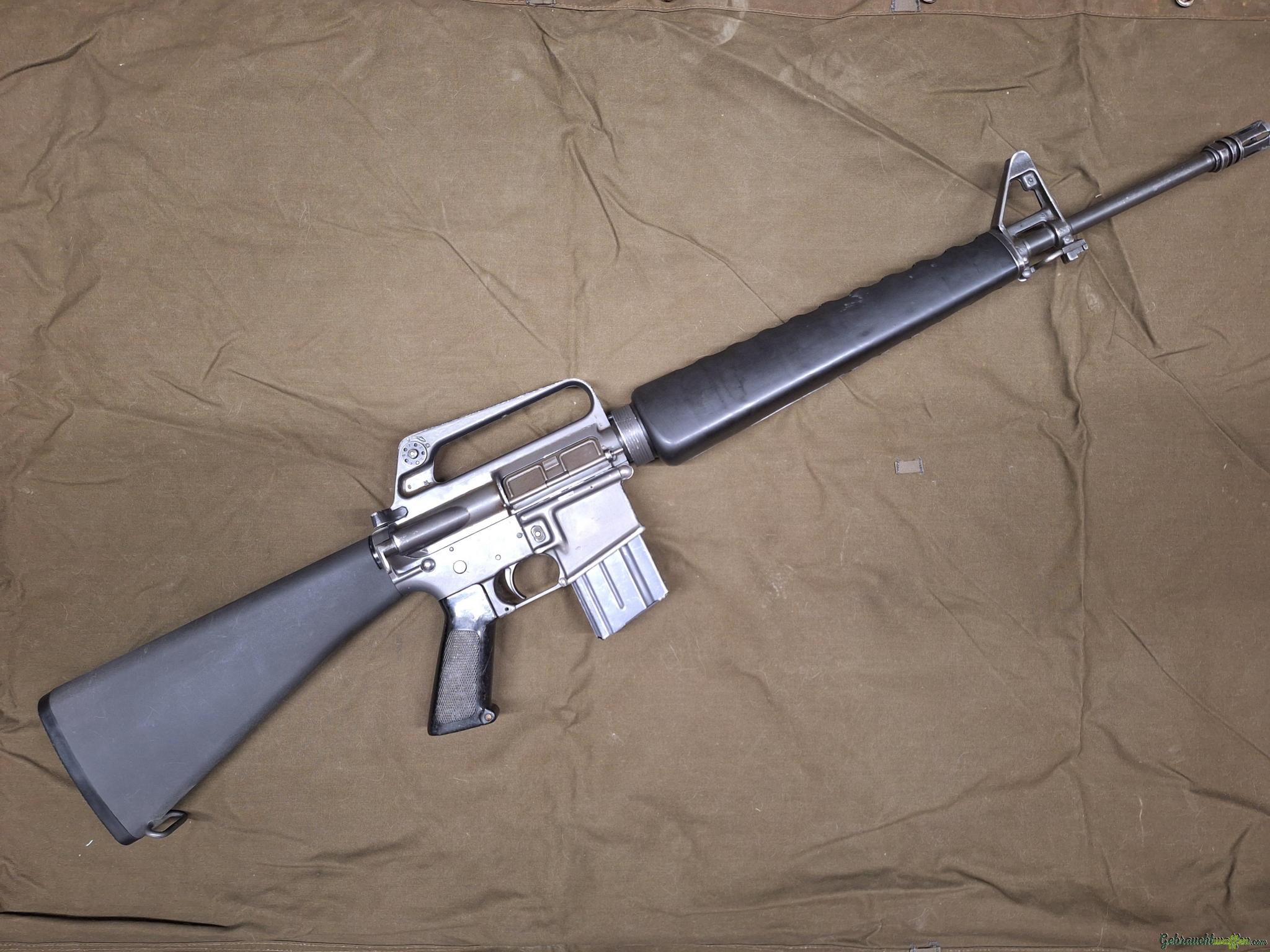 A vendre Colt M16 A1 original époque vietnam — Bild 3