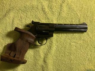 Weihrauch HW9 TT Match 6" m. Kompensator .22 LR Long Rifle