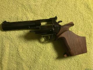 Weihrauch HW9 TT Match 6" m. Kompensator .22 LR Long Rifle