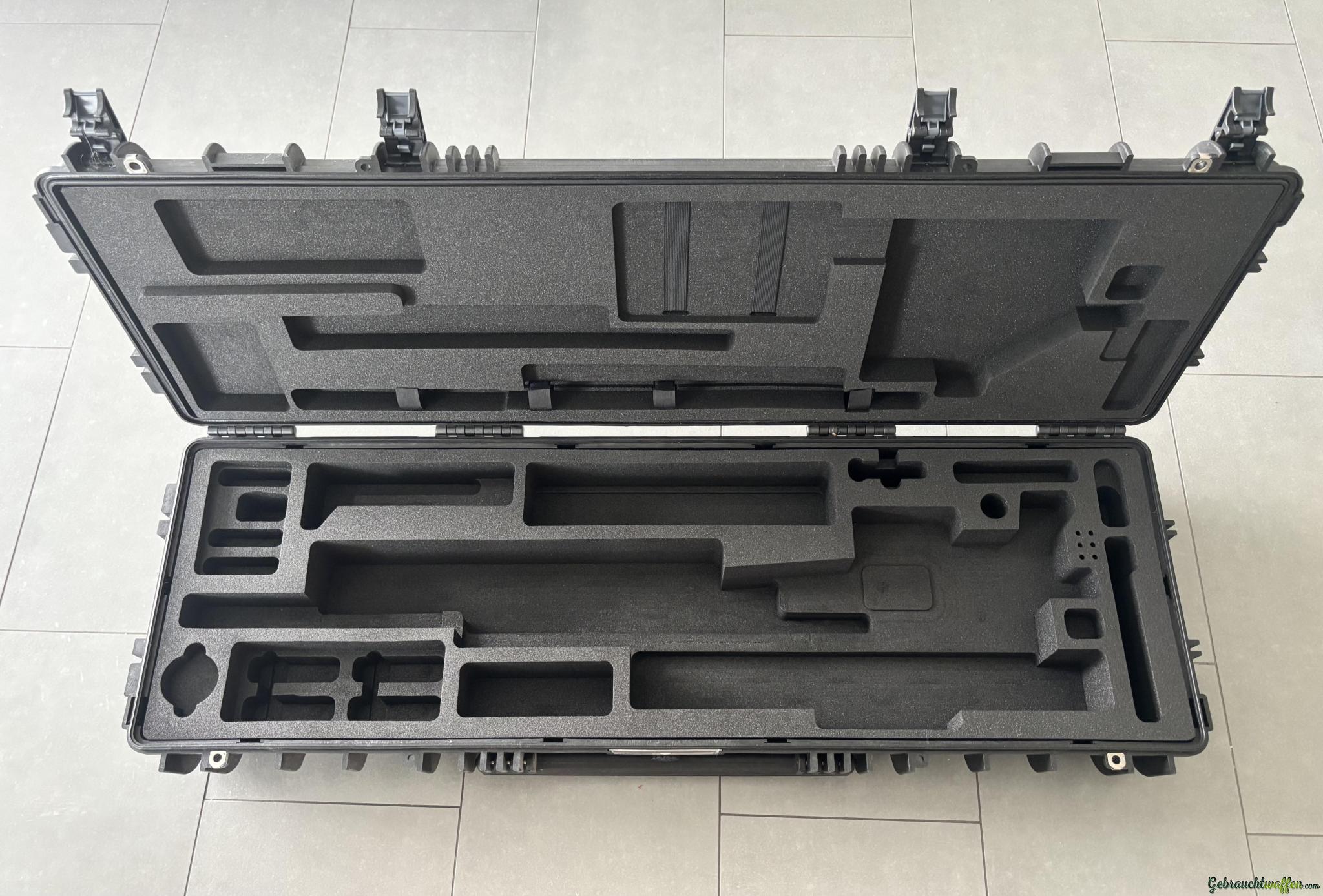 Accuracy International Transportkoffer mit eingeklappten Schaft für AX/AXMC — Bild 4