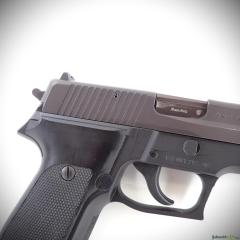 SIG-Sauer Model P226 cal. 9mmP (1995)