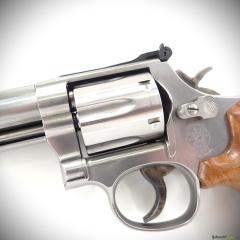 Smith & Wesson Model 686-5 cal. .357 Mag (1999)