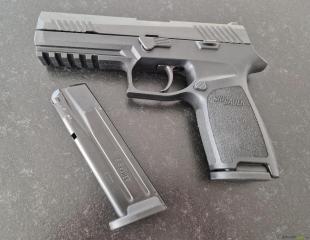 SIG-Sauer P320 9x19mm Parabellum/Luger/NATO