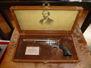 Colt SAA Frontier Six Shooter .44-40 Winchester /.44 WCF