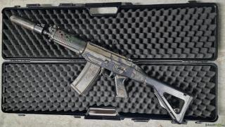 SIG-Sauer 553 ex-GI Genf Polizei 5.56x45mm NATO