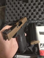 P320 x-carry mit Magpul Griffszück