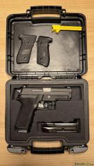 SIG-Sauer P229 9x19mm Parabellum/Luger/NATO