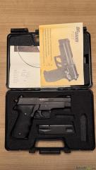 SIG-Sauer P226 9x19mm Parabellum/Luger/NATO