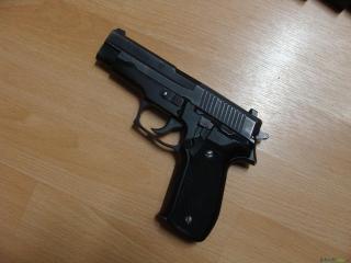 SIG-Sauer P226 9x19mm Parabellum/Luger/NATO