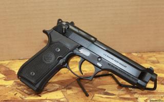 Beretta M9 9x19mm Parabellum/Luger/NATO