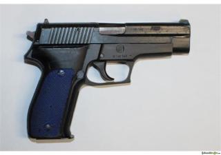 Pistole Sig Sauer P226 9mm Para mit Wappen