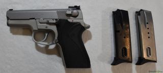 Smith & Wesson 6909 9x19mm Parabellum/Luger/NATO