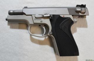 Smith & Wesson 6909 9x19mm Parabellum/Luger/NATO